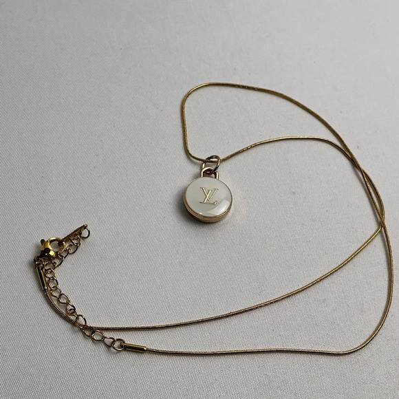 None Jewelry - Louis Vuitton Gold and White Pendant Gold Necklace